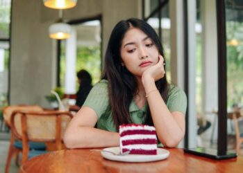 Restaurant Norms May Be Making Us Miserable, Scientists Say