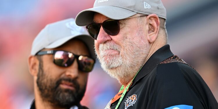 NRL Integrity Unit probe into Wests Tigers CEO Shane Richardson after tip-off