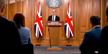 Sir Keir Starmer and ministers to hold regular news conferences in radical comms shakeup | Politics News