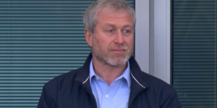 Tory shadow minister accused of ‘conflict of interest’ over Abramovich case | Politics News