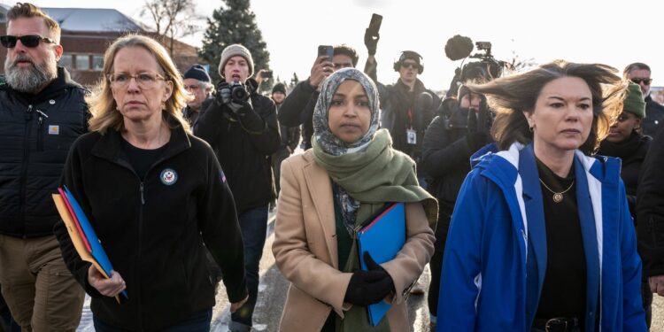 Minnesota Democrats Are Demanding A Broader Investigation Into Renee Good’s Shooting