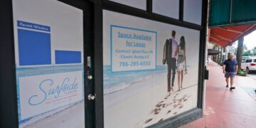 Americans’ Confidence In The Economy Falls Sharply To Lowest Level Since 2014