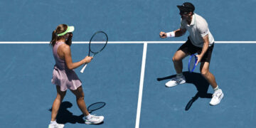 Carlos Alcaraz vs Alexander Zverev updates; Novak Djokovic vs Jannik Sinner start time; ‘Unbelievable’ scenes as Aussies Olivia Gadecki and Johns Peers achieve 62-year first with back to back titles