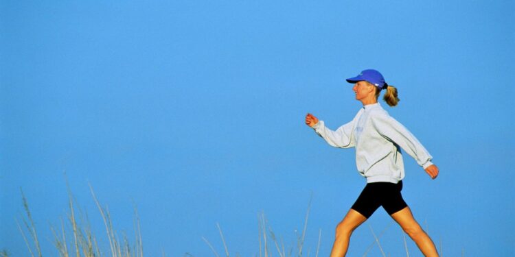 Here’s How Long You Should Walk Every Day to Prevent Back Pain