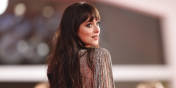 Are Dakota Johnson & Role Model Dating?