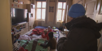 Berlin households grapple with prolonged blackout as a cold snap grips Europe