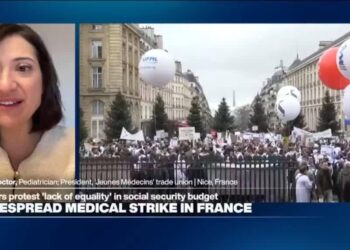 French doctors striking over 'authoritarian drift' in universal healthcare system