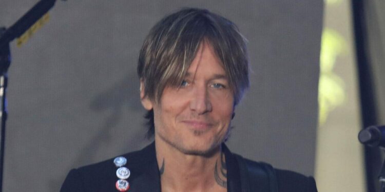 Keith Urban’s Alleged GF Breaks Silence On Living Arrangement