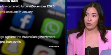 France set to fast track under-15s social media ban