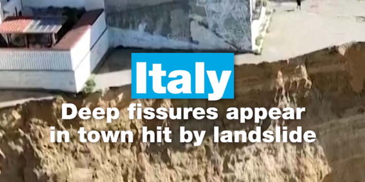 Italy: Deep fissures appear in Sicilian town hit by landslide