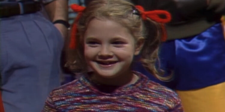 This Actor Has Held The Title Of SNL’s Youngest Ever Host For Over 40 Years