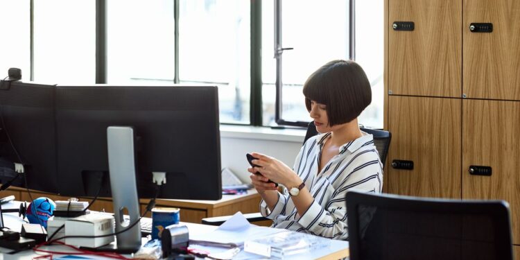 Neuroscientists Decipher Procrastination: A Brain Mechanism Explains Why People Leave Certain Tasks for Later