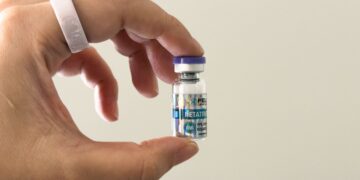 Influencers are pushing suspicious peptides. How much are you willing to risk?