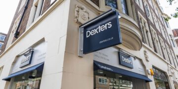 London estate agent Dexters to hoist £500m ‘for sale’ sign | UK News