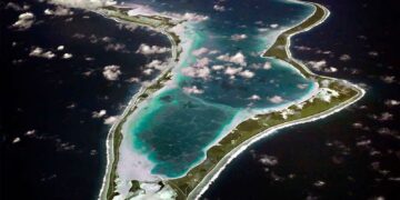 Chagos deal suffers ‘humiliating’ defeats as government loses four votes | Politics News