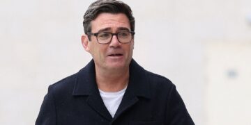 Labour ex-minister to step down as MP – potentially paving way for Andy Burnham to run for parliament | Politics News