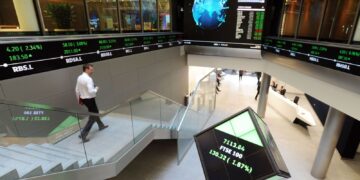 FTSE 100 has best year since 2009 – outperforming US and European rivals | Money News