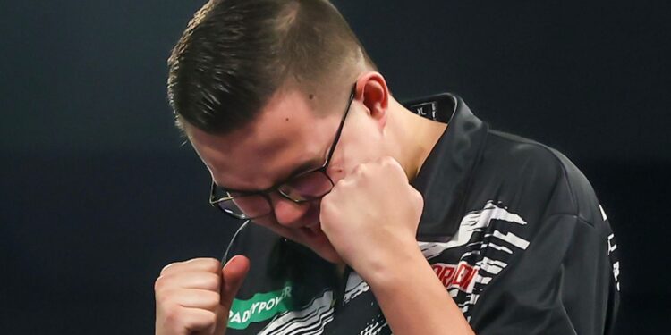 World Darts Championship: Gian van Veen opens up on past dartitis struggles ahead of Luke Littler final showdown at Alexandra Palace | Darts News