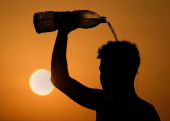 Is global warming speeding up? Scientists call 2025’s heat is a ‘warning shot’ : NPR