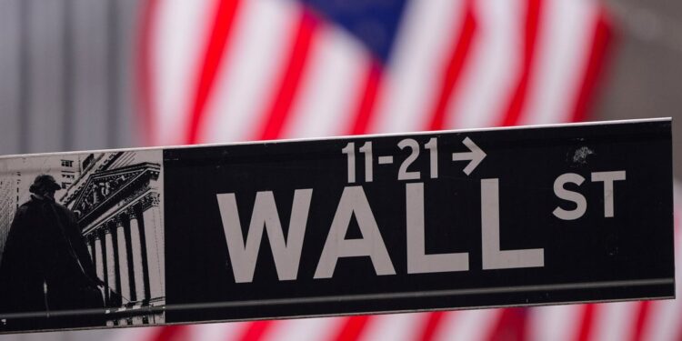 Wall Street Slumps As Alphabet, Qualcomm And Other Tech Stocks Fall