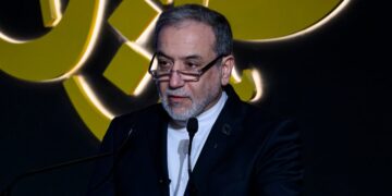 If U.S. Attacks Iran, Foreign Minister Warns Iran Will Strike U.S. Bases In Middle East Region