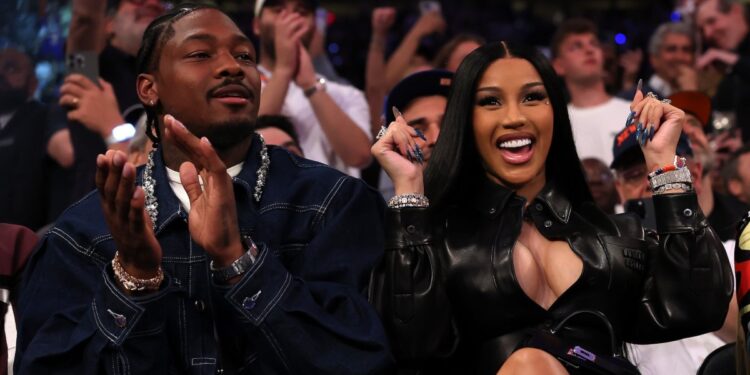 Patriots’ Stefon Diggs Won’t Rule Out Proposing to Cardi B After Super Bowl