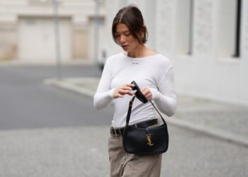 17 Flattering Boat-Neck Tops to Nail East Coast Preppy Style