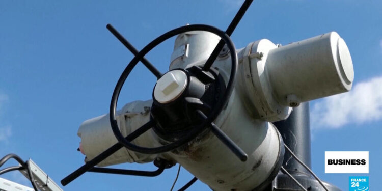 Hungary steps up rhetoric over Russian oil disruption