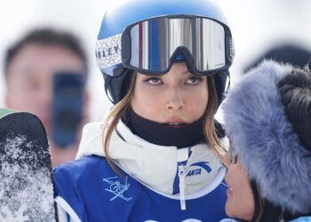 US stars call for unity after Donald Trump slams teammate Hunter Hess; Eileen Gu