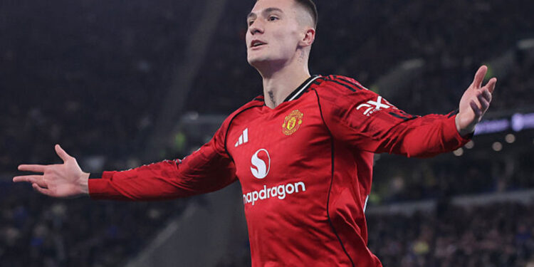 Manchester United beat Everton; Michael Carrick record; Benjamin Sesko highlights