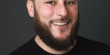 Why Pharma Marketing’s “Safe” Playbook Is Expiring in 2026