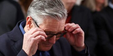 Starmer branded ‘weak’ over Mandelson saga – as top Labour figure warns it could bring him down | Politics News