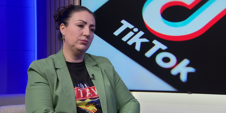 Former TikTok employee accuses company of bullying, harassment and union busting | Science, Climate & Tech News
