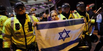 Police still using AI tool despite inaccurate evidence in Israeli football fan ban | UK News
