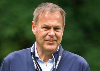 Dragons’ Den star Jones tees off with takeover of American Golf | Money News