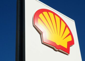 Shell paves way for multimillion-pound pay hike for boss Sawan | Money News