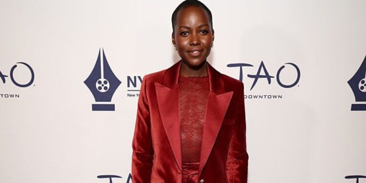 Star Sightings: Lupita Nyong’o Rocks Red in New York City, Gavin DeGraw Performs at Belly Up in Aspen