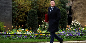 Britain hit by ‘unprecedented’ meningitis outbreak, two students dead