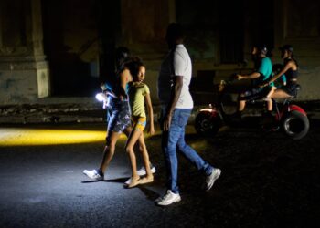 Cuba Restores Power After 29-Hour Blackout Amid U.S. Oil Blockade