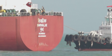 Indian tankers carrying LPG arrive at port after safe passage through Strait of Hormuz