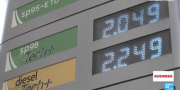 Oil and stocks whipsaw on hopes of an end to Iran war