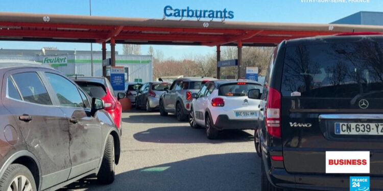 Oil prices steady as Iran war continues