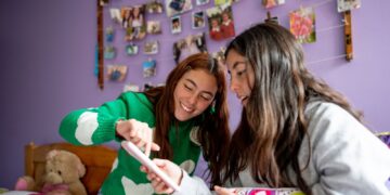 Do you want to ban kids from social media? The government is asking | Science, Climate & Tech News