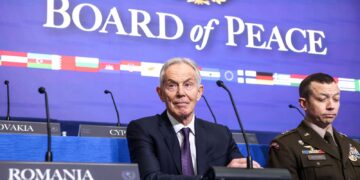 Foreign secretary defends Keir Starmer saying he is ‘learning lessons from Iraq’ after Trump and Blair remarks | Politics News