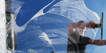 ‘I’m a window cleaner – here’s a cleaning technique you won’t know and the customer comment that annoys us’ | Money News